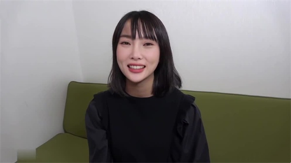 李小璐女星下海无码新作：粉嫩小穴灌满男人精华